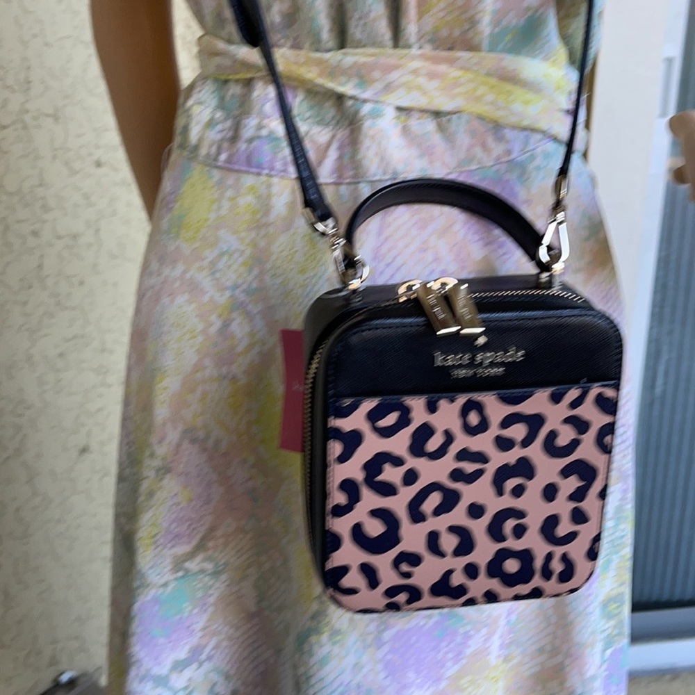 Kate Spade daisy graphic leopard vanity crossbody - Picture 10 of 16